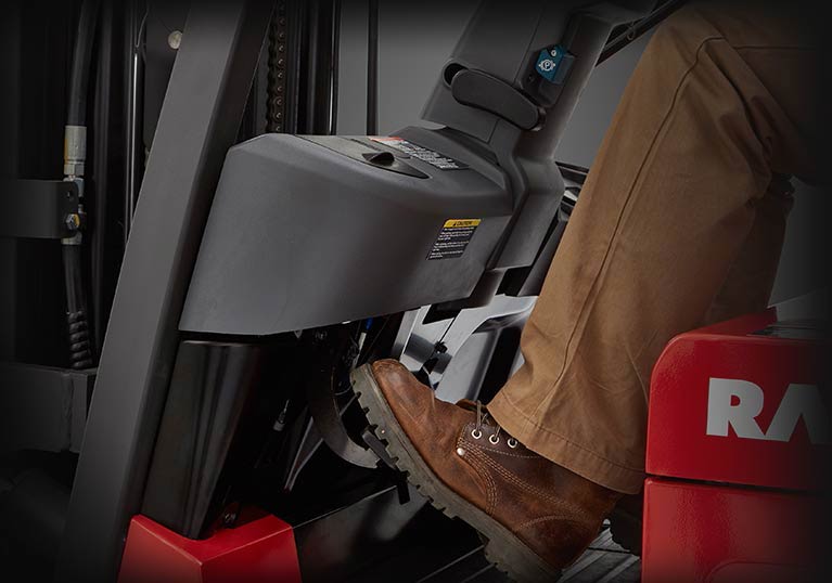 4750 sit down forklift